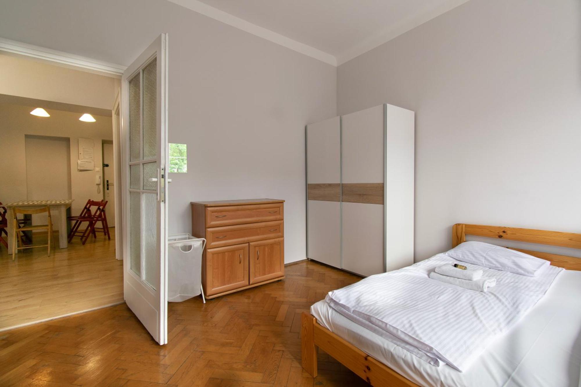 Retro Apartmentments Lobzowska Street Krakow Ngoại thất bức ảnh