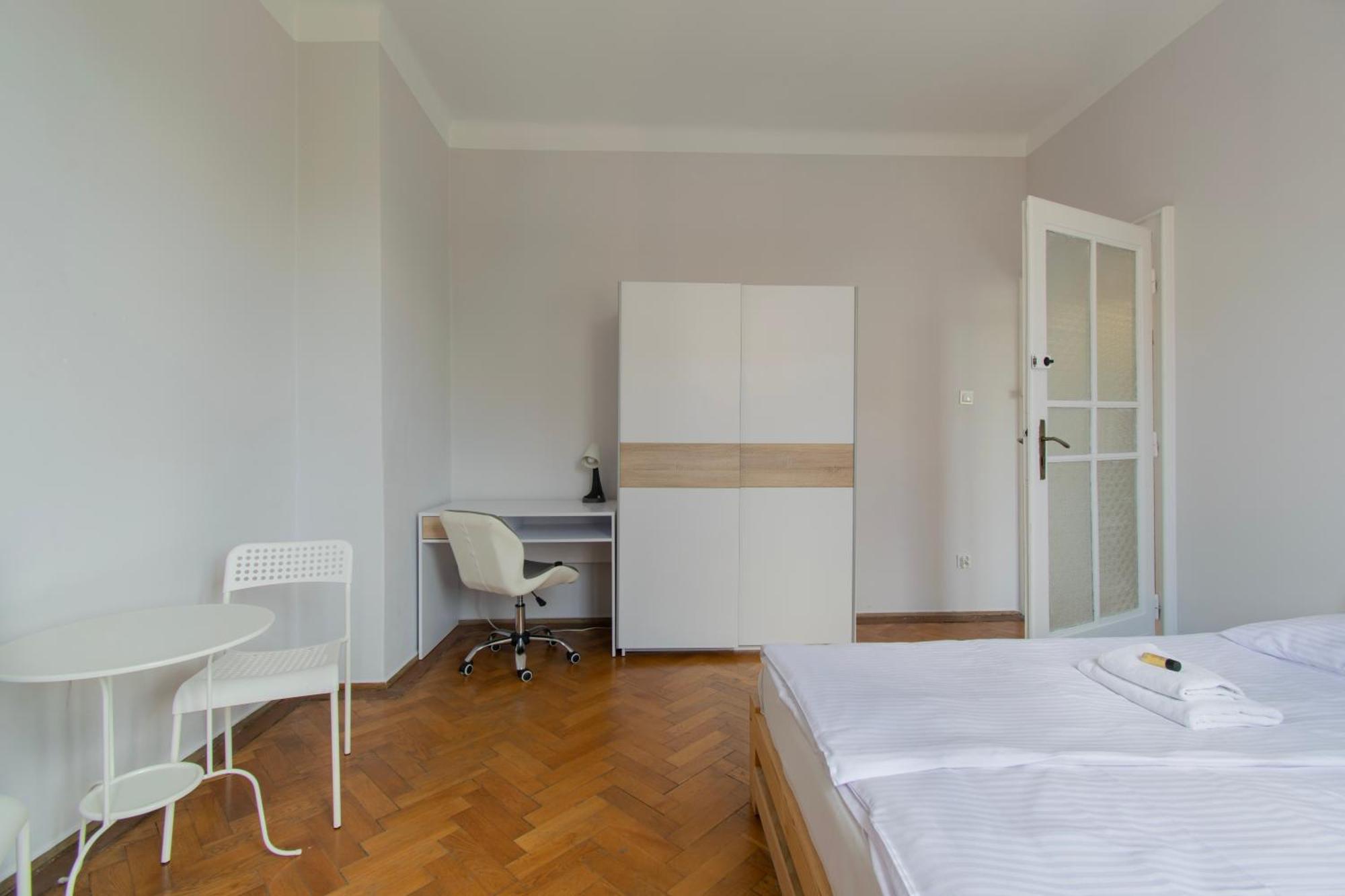Retro Apartmentments Lobzowska Street Krakow Ngoại thất bức ảnh