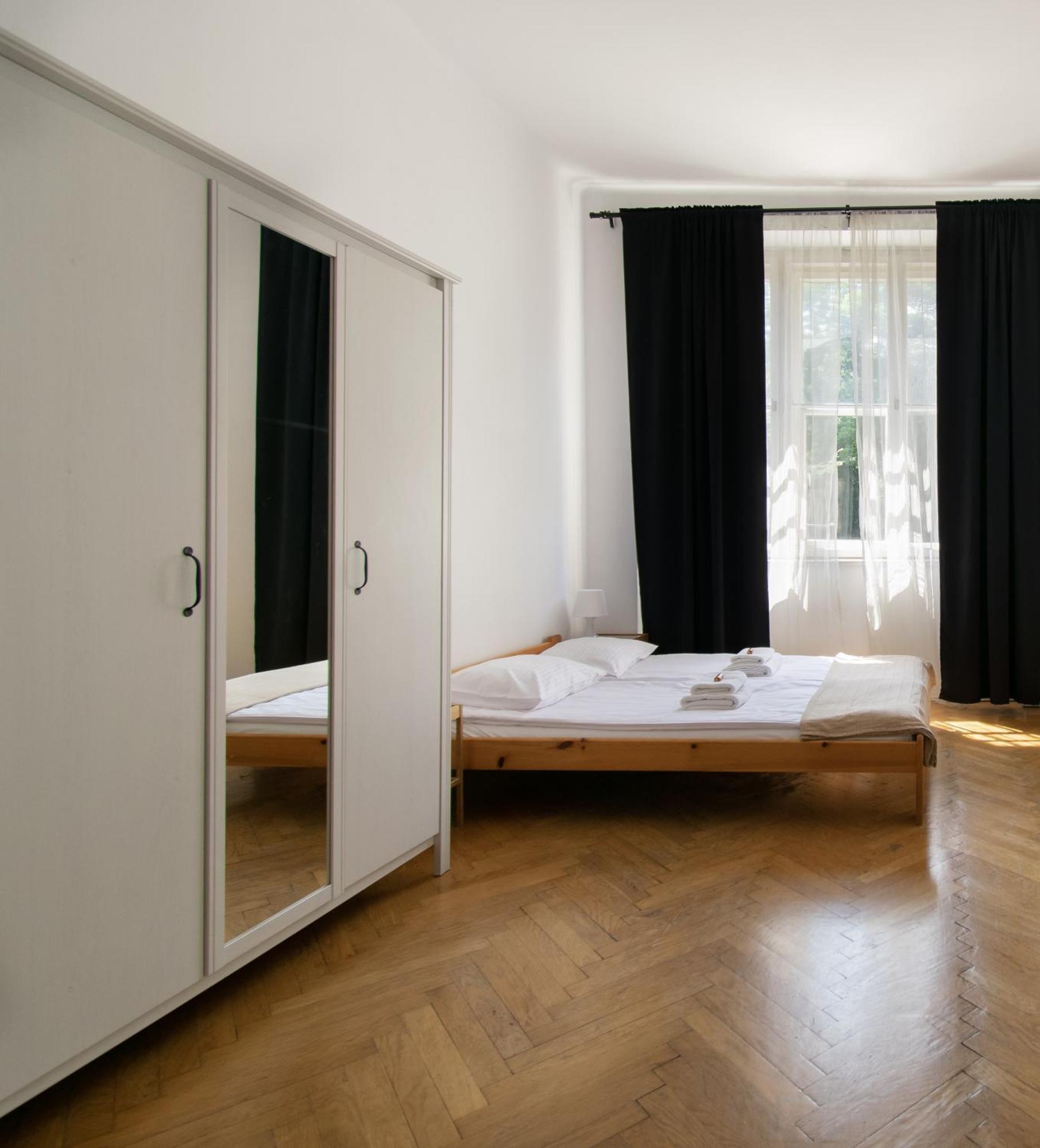 Retro Apartmentments Lobzowska Street Krakow Ngoại thất bức ảnh