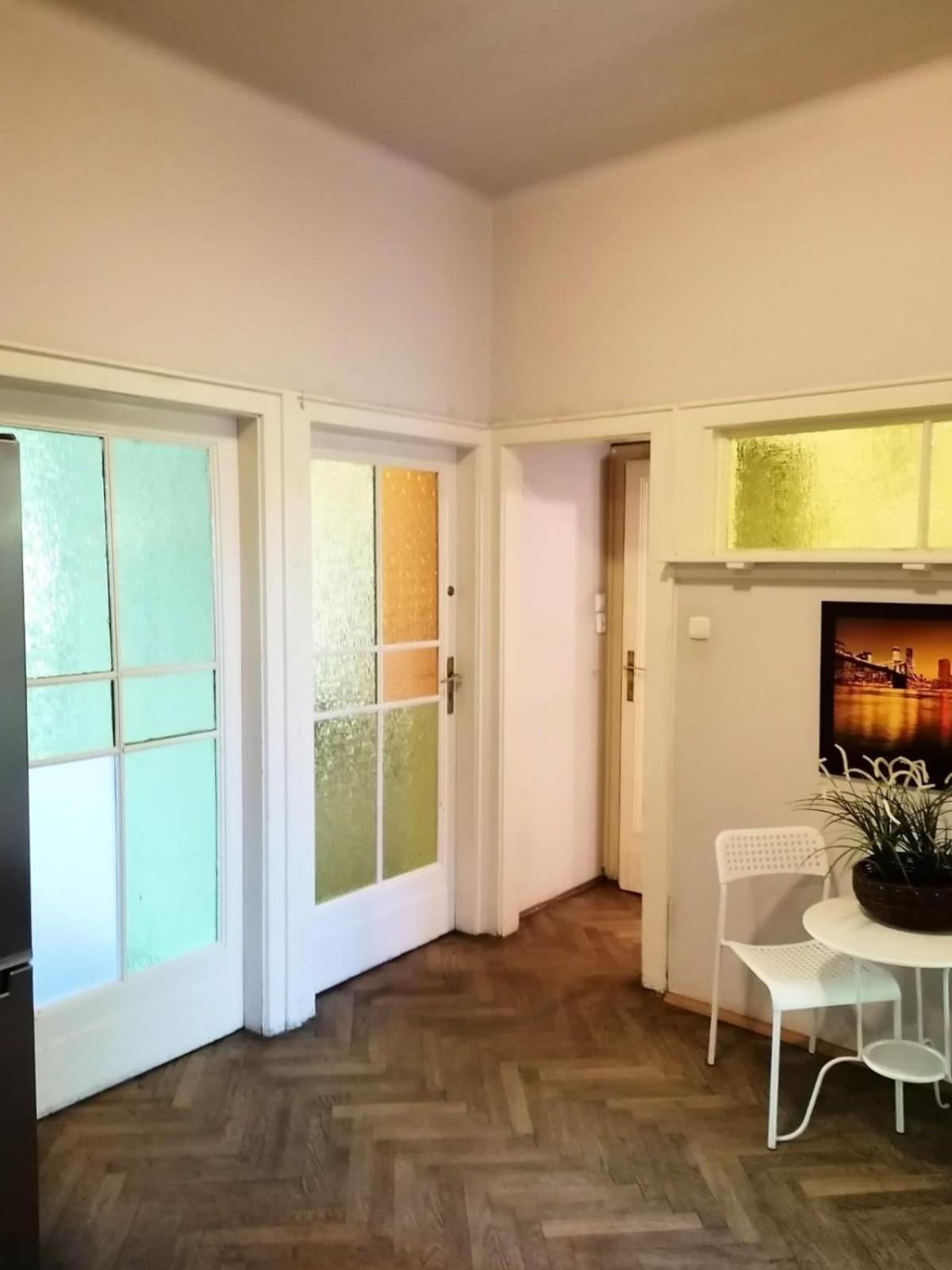 Retro Apartmentments Lobzowska Street Krakow Ngoại thất bức ảnh